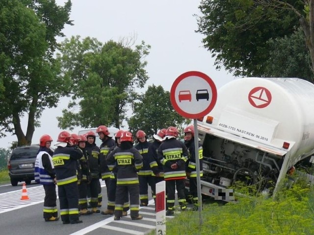 Cysterna wywróciła się w Miąsowej 