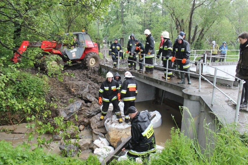 Powódź 2014: Ewakuacja na Śląsku. Dramat mieszkańców Skoczowa [AKTUALIZACJA, ZDJĘCIA]