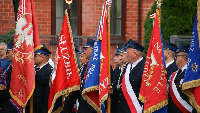 Druhowie z Ochotniczej Straży Pożarnej w Połańcu świętowali 100-lecie jednostki