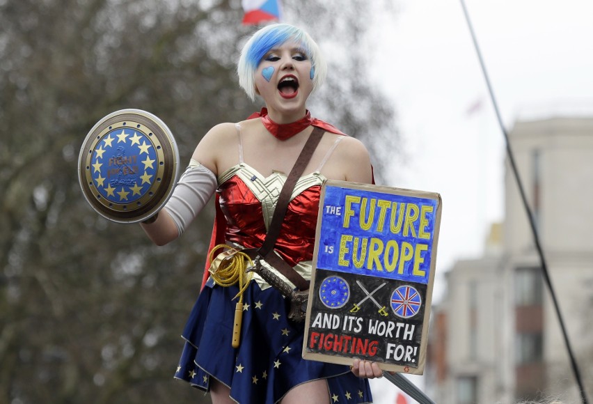 Londyn: Wielki marsz zwolenników powtórnego referendum w sprawie brexitu [ZDJĘCIA]