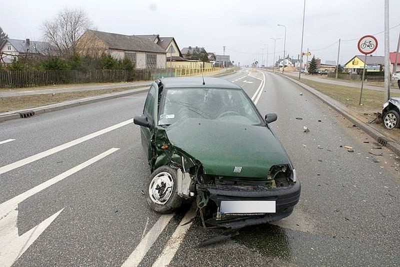 Brańsk. 83-latek wymusił pierwszeństwo (zdjęcia)