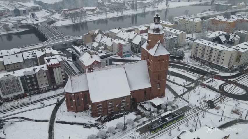 Przepięknie prezentuje się Gorzów zimą. Miasto pełne śniegu...
