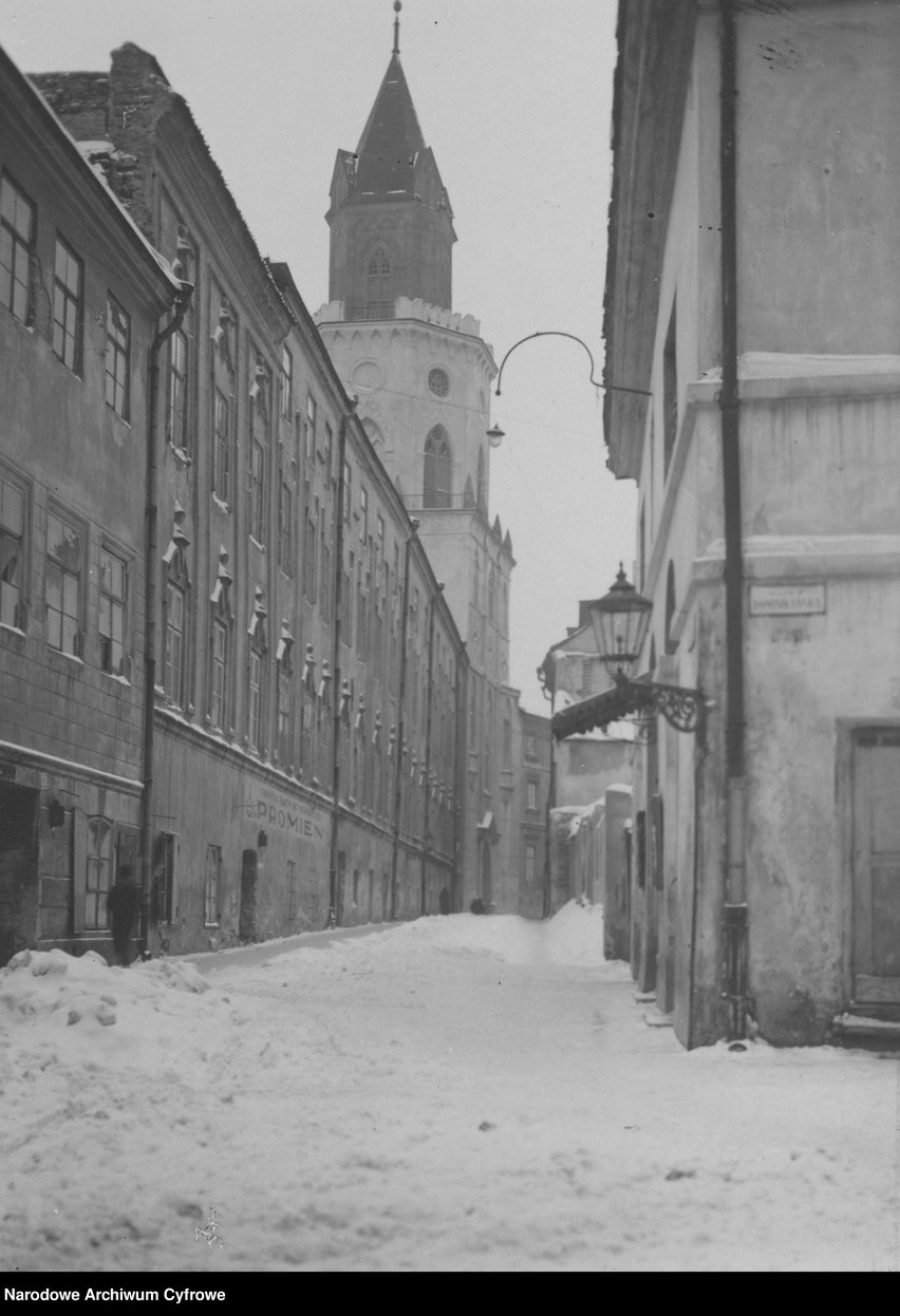 Kiedyś to śniegu było po pas! Zobacz, jak wyglądał dawny Lublin w zimowej odsłonie