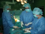 W Mielcu przeprowadzono pierwszą w Polsce operację wszczepienia endoprotezy nowego typu