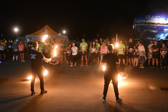 W sobotę odbyła się trzecia edycja Toruńskich Biegów Wolności. Bieg nocny zorganizowano pod patronatem Bella Skyway Festiwal. Uczestnicy mieli do pokonania trasę o długości 5 kilometrów.