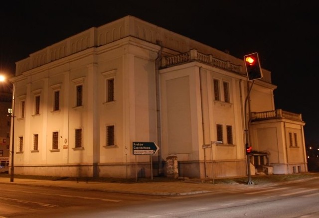 Dawna synagoga, obecnie siedziba Archiwum Państwowego przy alei IX Wieków Kielc.