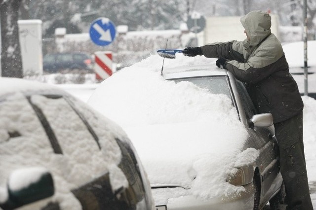 Instytut Meteorologi i Gospodarki Wodnej wydał ostrzeżenie pierwszego stopnia przed intensywnymi opadami śniegu dla części Wielkopolski.