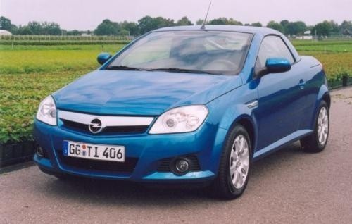 Fot. Z. Podbielski: Opel Corsa Twin Top dołącza do segmentu...