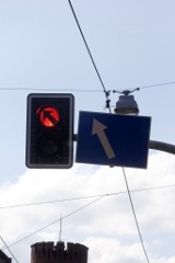 Wrocław: Niespodzianka na Podwalu. Czerwone światło, ale można jechać... 