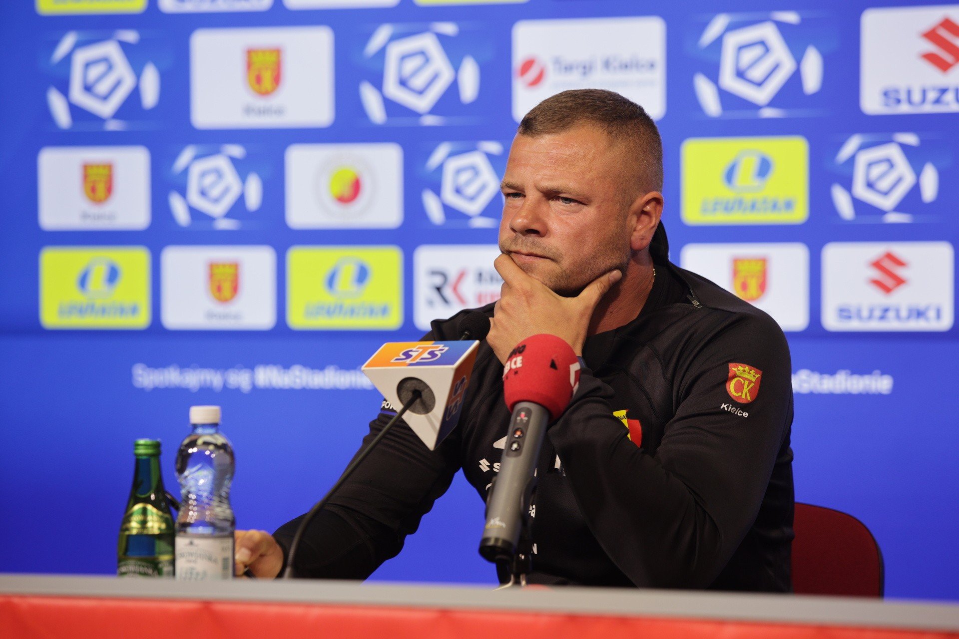 kamil-kuzera-z-korony-kielce-m-wi-o-sytuacji-kadrowej-i-relacji-z