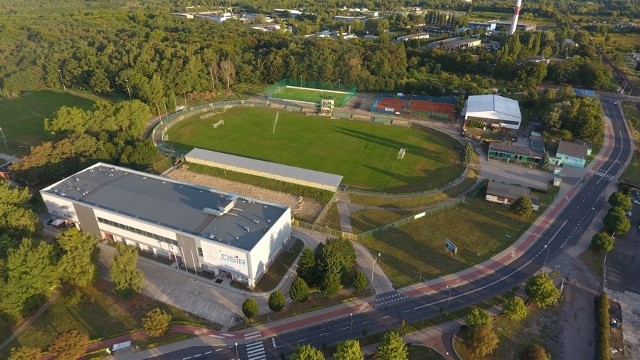 Stadion Chemika Police. Mykyta Wowczenko nie zagrał w żadnym meczu Chemika w sezonie 2022/23.