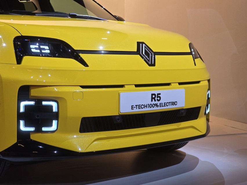Renault 5 E-Tech to naprawdę ciekawa propozycja w nieco...
