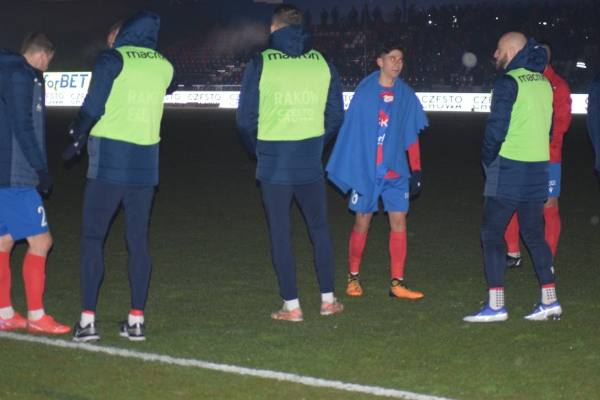 Dlaczego na stadionie Rakowa Częstochowa zawiodło oświetlenie? MOSiR podaje przyczyny