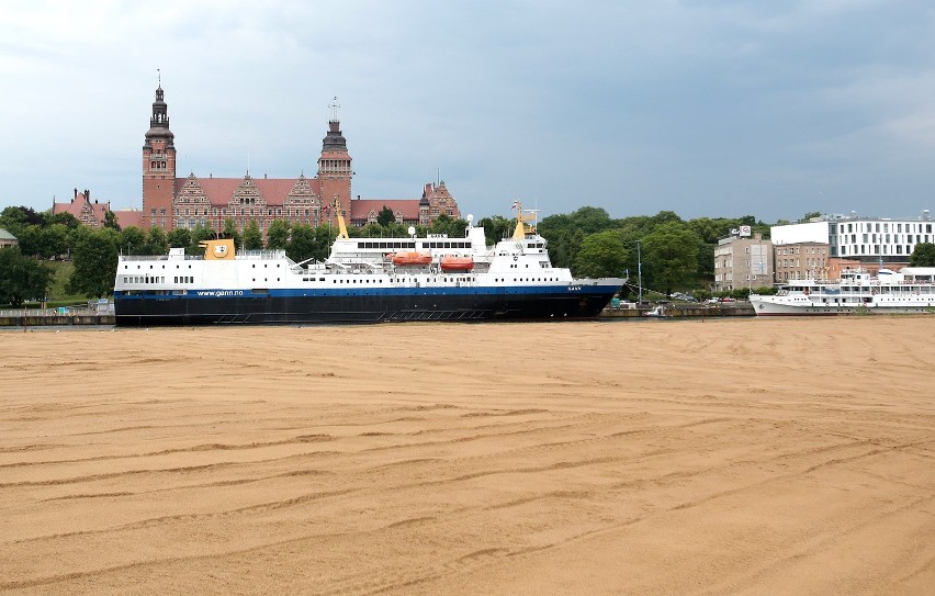 Szczecin: Plaża z widokiem na Wały Chrobrego. Kiedy otwarcie? [zdjęcia]