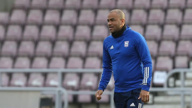 Kieron Dyer z reprezentacją Anglii wziął udział w mistrzostwach świata 2002 i Euro 2004