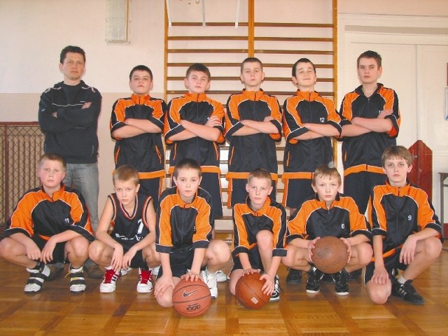 Skład SP 5 Bielsk Podlaski: 4. Krzysztof Car (1997), 5. Robert Piotrowski (1998), 6. Konrad Tomczuk (1998), 7. Bartosz Bielicki (1997), 8. Mateusz Bębeniec (1997), 9. Mateusz Koc (1997), 10. Rafał Bolesta (1997), 11. Jakub Misztal (1997), 12. Łukasz Boroń (1997), 13. Krzysztof Jabłoński (1997), 14. Hubert Żukowski (1998), 15. Paweł Zdrojkowski (1997). Trener - Jarosław Olszański.