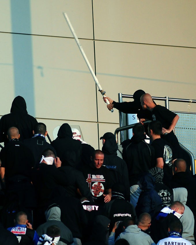 Fotoreportaż z meczu i zadymy na stadionie