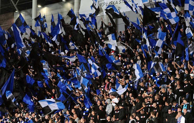 Fotoreportaż z meczu i zadymy na stadionie