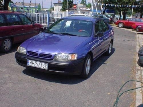 Toyota Carina E (1992 – 1997)