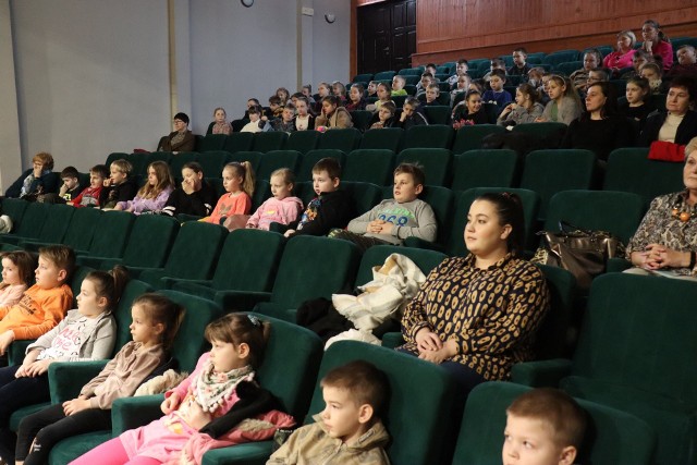 Ośrodek Kultury Gminy Kikół systematycznie organizuje dla uczniów audycje muzyczne, podczas których poznają oni muzykę klasyczną. Jest możliwe dzięki współpracy z Toruńską Orkiestrą Symfoniczną.
