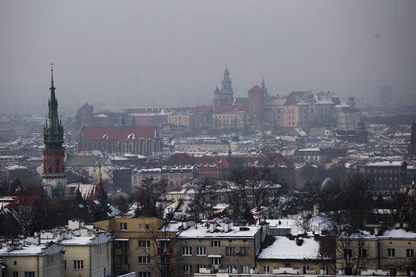 Do smogowego krajobrazu Krakowa trzeba się przyzwyczaić....
