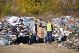 Nielegalne, niebezpieczne odpady nareszcie znikną ze Sławkowa. Ma je ostatecznie usunąć RDOŚ