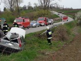 Wypadek w Niegłowicach. Wyprzedzał na łuku