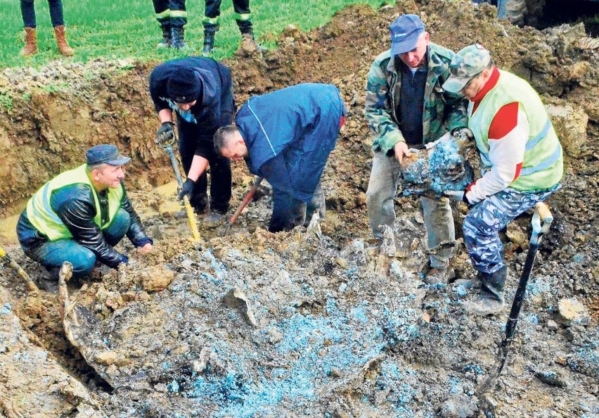 Mielczanie odkopali szczątki bombowca po 73 latach