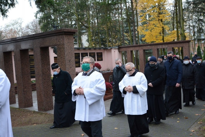 Ks. Eugeniusz Makulski spoczął w kwaterze mariańskiej...