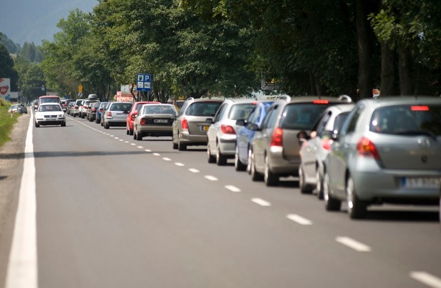 W ramach inwestycji powstaną trzy przejścia dla pieszych. Zostanie także przebudowana infrastruktura techniczna i zatoki autobusowe. Powstanie nowe oświetlenie i odwodnienie.