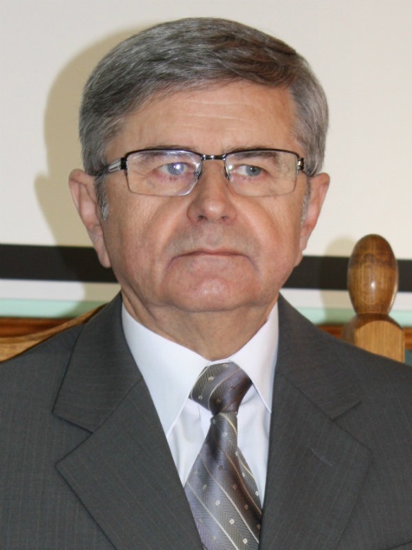 Dr Stanisław Kułakowski .