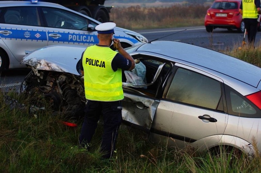 Nowe Skalmierzyce: Zderzenie auta osobowego z ciężarówką