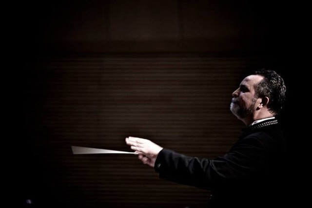 José Maria Florêncio: Miałbym ochotę dyrygować wszędzie i z całym światem!