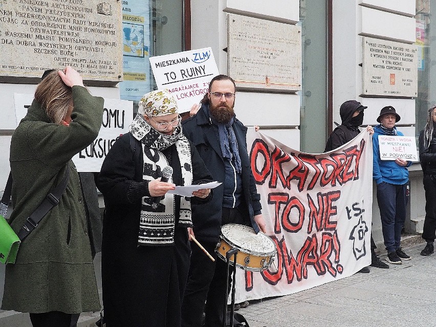 Protest lokatorów przy Piotrkowskiej 104! ZDJĘCIA, WIDEO. Protest zorganizowało Łódzkie Stowarzyszenie Lokatorów 