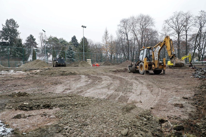 Rozpoczęła się przebudowa boiska "Orlik" w Parku Mickiewicza...