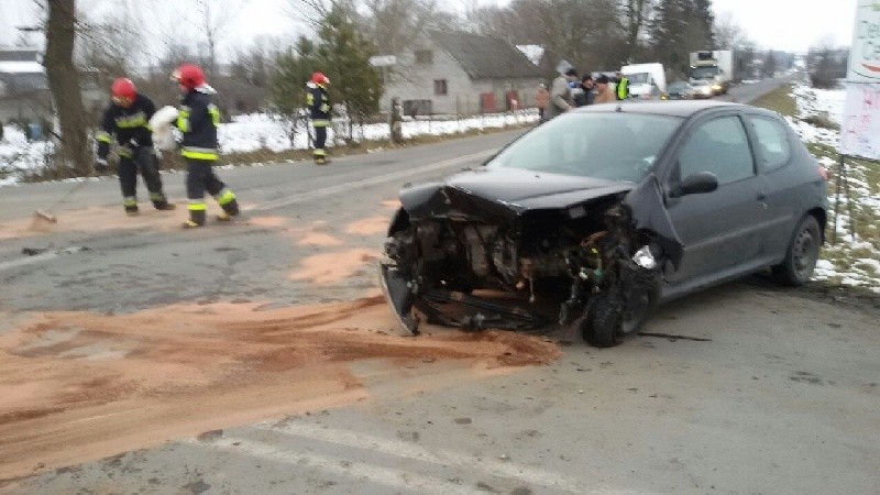 Wypadek w gminie Czarnocin. Jedna osoba ranna 