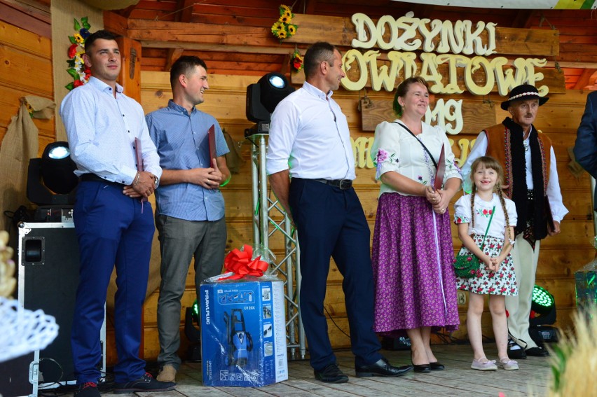 Dożynki w powiecie myślenickim. Rolnicy otrzymali nagrody [ZDJĘCIA]