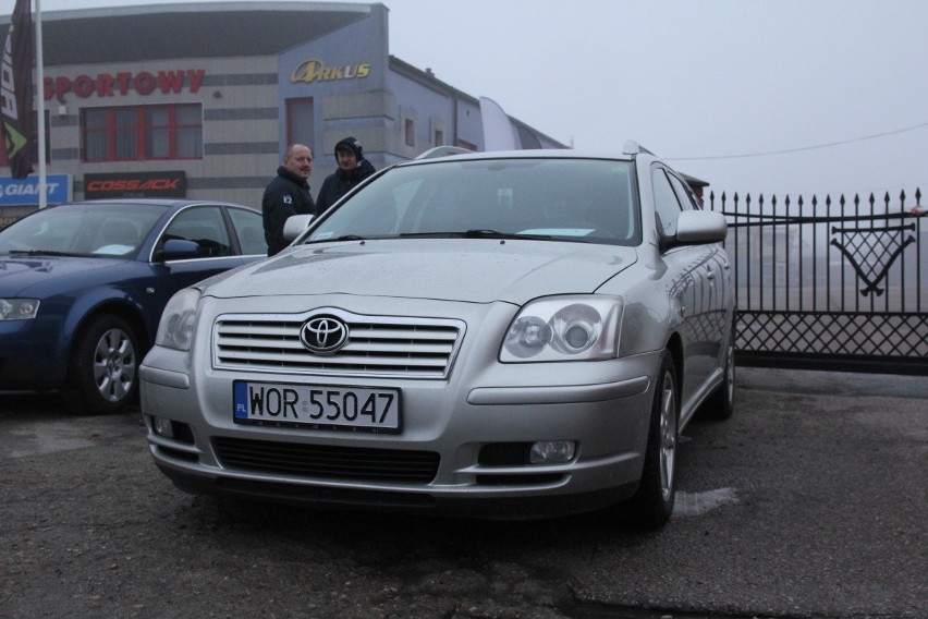 Toyota Avensis, rok 2004, 1,8 benzyna, cena 9 900 zł