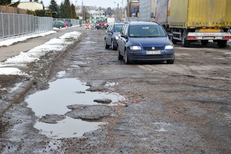 Stan ulicy Handlowej jest fatalny już od wielu lat....