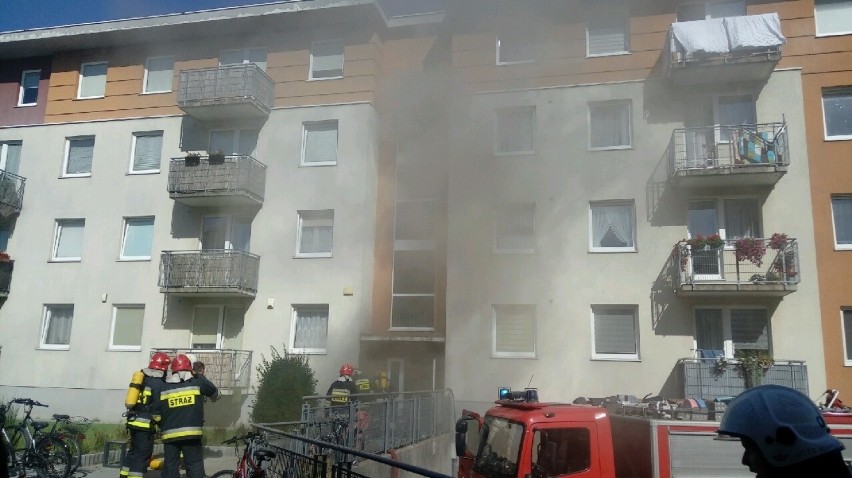 Pożar bloku przy ul. Śmiechowskiej w Wejherowie