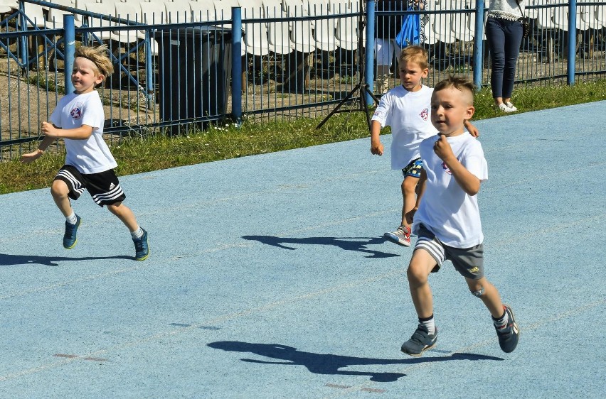 Dzisiaj na stadionie CWZS Zawisza przy ulicy Sielskiej...