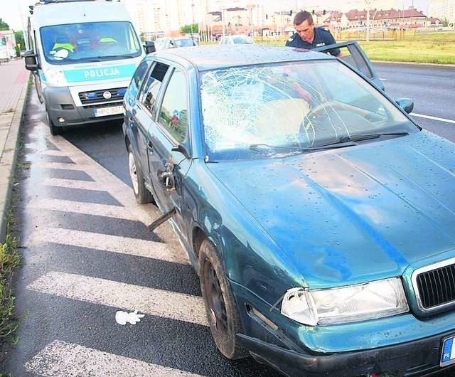 Kierowca skody porzucił po wypadku w Toruniu auto i uciekł. Zatrzymano go po dwóch dniach w Brodnicy