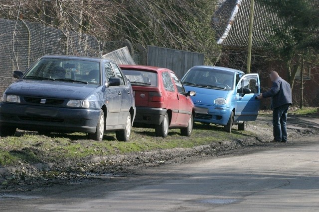 Jednostka za dwa lata jednostka ma być nowoczesną bazą natowską. Wartość inwestycji obliczono na 48 milionów euro. To prawie 200 milionów złotych. Za wszystko płaci NATO. W planach jest między innymi przebudowa nabrzeża, wykonanie obrotnicy dla okrętów na kanele. O dużym parkingu nie ma jednak ani słowa.