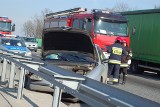 Wypadek na autostradzie A4. Auto osobowe zderzyło się z tirem (ZDJĘCIA)