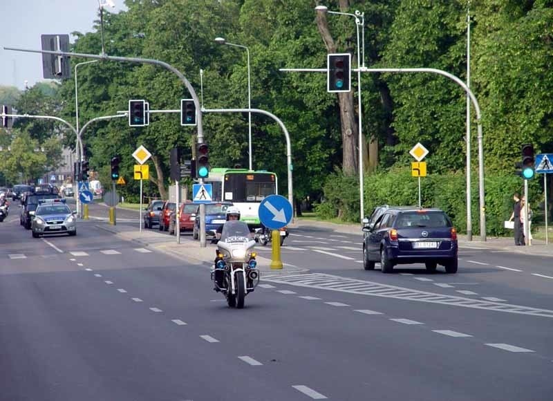 Przez Bialystok przejechala kolumna pojazdów uczestników...