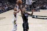 Liga NBA. 15 punktów Jeremiego Sochana, porażka Spurs