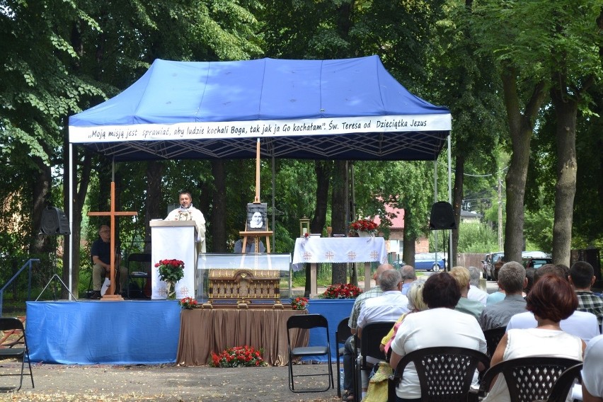 Światowe Dni Młodzieży: relikwie św. Teresy od Dzieciatka Jezus w Jaworznie [ZDJĘCIA]