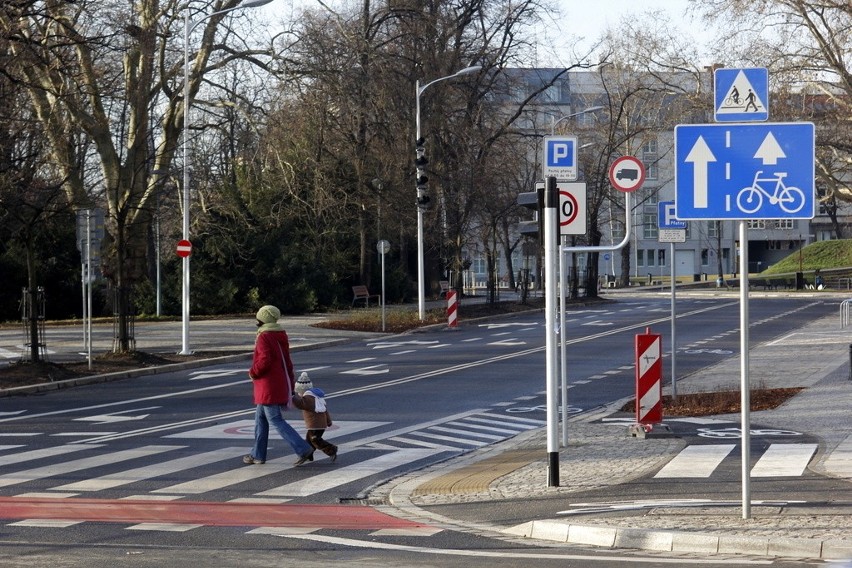 Purkyniego otwarta po remoncie. Ograniczenie do 30. Zniknęły darmowe miejsca parkingowe (ZDJĘCIA)