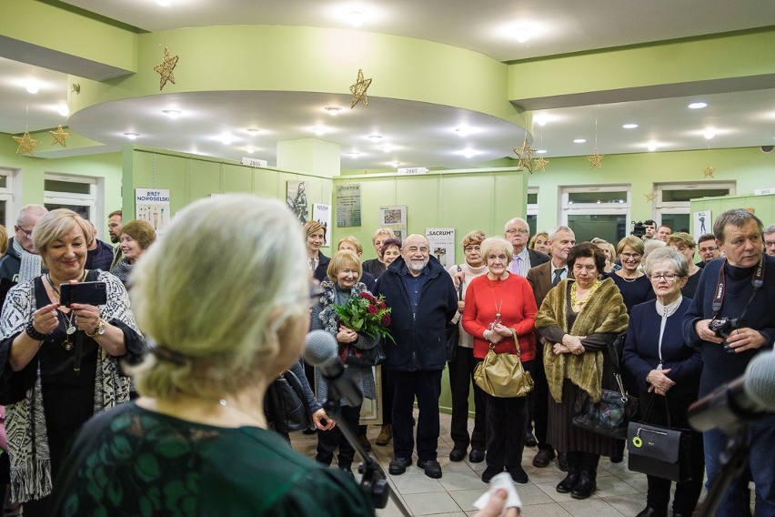 Tarnów. Wernisaż wystawy „Przeżyjmy to jeszcze raz” [ZDJĘCIA]