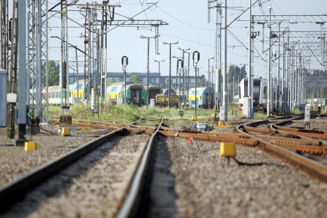 Prace, zalecone przez Urząd Transportu Kolejowego, będą przeprowadzane głównie na torach, gdzie nie odbywa się ruch pasażerski